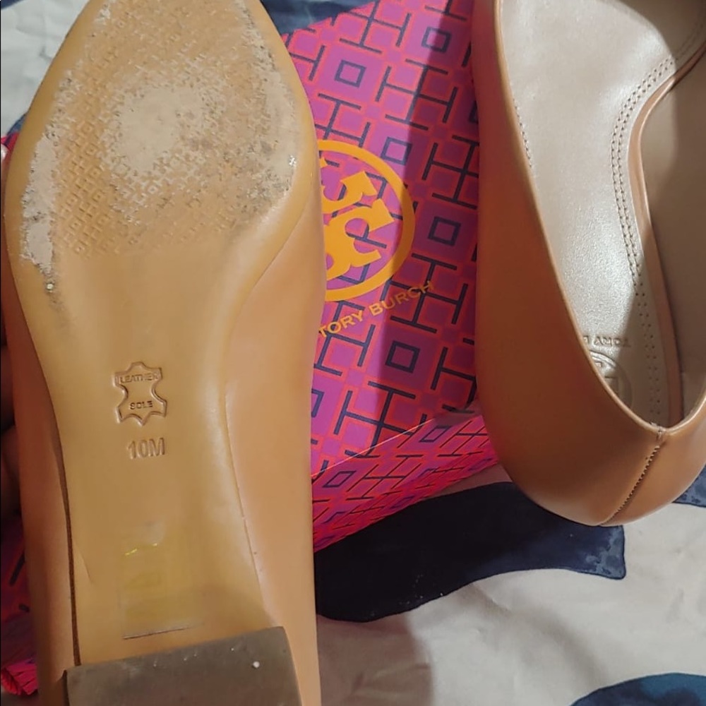 Shoes - Picture 2 of 2